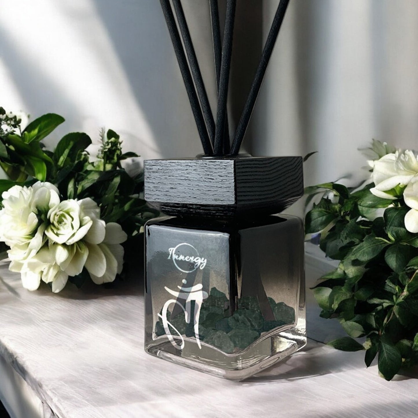 Heart Chakra Crystal-Enhanced Reed Oil Diffuser, Secret Garden Scent, 100ml