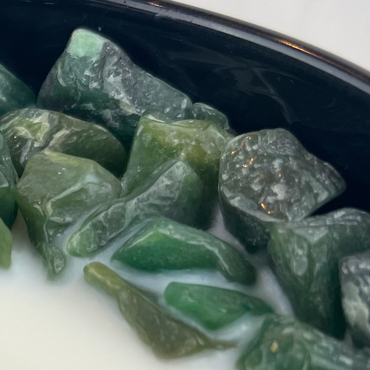 Heart Chakra Crystal Candle with Green Aventurine | Coconut-Soy Wax Candle, 9oz